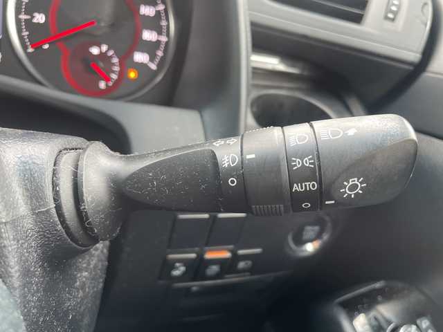 トヨタ アルファード S Cパッケージ 三重県 2018(平30)年 5.8万km ホワイトパールクリスタルシャイン 登録時58047km/フルモデリスタ/三眼LED/黒革シート/純正フリップダウンモニター/禁煙車/純正ナビ/（AM/FM/TV/Bluetooth）/フルセグTV/バックカメラ/ビルトインETC/レーダークルコン/ドライブレコーダー/デジタルインナーミラー/ステアリングスイッチ/ステアリングヒーター/パワーバックドア/シートメモリー/パワーシート/シートヒーター/ベンチレーション/キャプテンシート/プリクラッシュセーフティ/レーンディパーチャーアラート/クリアランスソナー/先行車発進お知らせ機能/オートライト/オートハイビーム/プッシュスタート