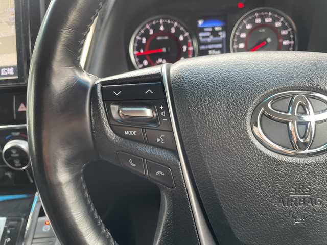 トヨタ アルファード S Cパッケージ 三重県 2018(平30)年 5.8万km ホワイトパールクリスタルシャイン 登録時58047km/フルモデリスタ/三眼LED/黒革シート/純正フリップダウンモニター/禁煙車/純正ナビ/（AM/FM/TV/Bluetooth）/フルセグTV/バックカメラ/ビルトインETC/レーダークルコン/ドライブレコーダー/デジタルインナーミラー/ステアリングスイッチ/ステアリングヒーター/パワーバックドア/シートメモリー/パワーシート/シートヒーター/ベンチレーション/キャプテンシート/プリクラッシュセーフティ/レーンディパーチャーアラート/クリアランスソナー/先行車発進お知らせ機能/オートライト/オートハイビーム/プッシュスタート