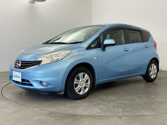 日産 ノート X DIG－S 兵庫県 2014(平26)年 5.6万km ソニックブルー ・純正ナビ/TV/CD/SD/AUX/・ETC/・フロアマット/・アイドリングストップ/・ヘッドライトレベライザー/・電動格納ミラー/・ドアバイザー/・AAC/・スマートキー/・プッシュスタート/・取扱説明書/・保証書