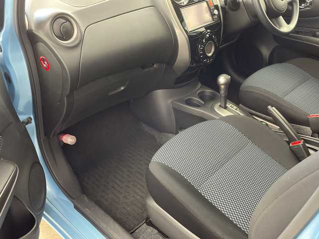 日産 ノート X DIG－S 兵庫県 2014(平26)年 5.6万km ソニックブルー ・純正ナビ/TV/CD/SD/AUX/・ETC/・フロアマット/・アイドリングストップ/・ヘッドライトレベライザー/・電動格納ミラー/・ドアバイザー/・AAC/・スマートキー/・プッシュスタート/・取扱説明書/・保証書