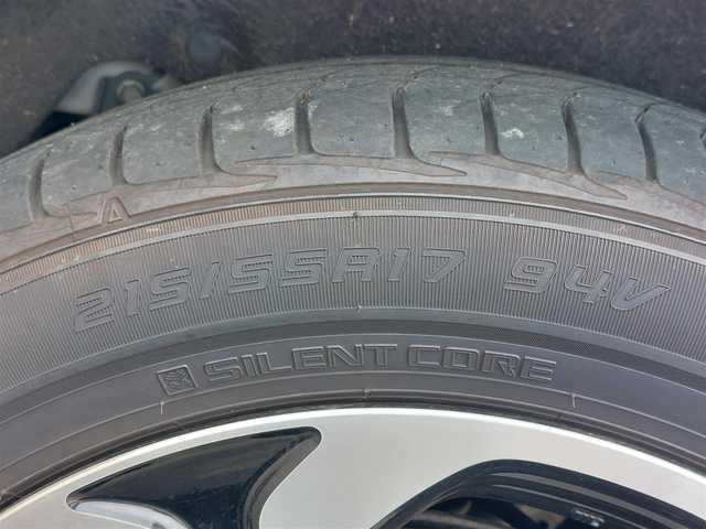 ホンダ ヴェゼル ハイブリッド Z ホンダセンシング 東京都 2018(平30)年 4.9万km プラチナホワイトパール Honda SENSING/・衝突軽減ブレーキ/・車線維持支援システム/・アダプティブクルーズコントロール/パドルシフト/純正８インチメモリーナビ（VXM-187VFEi）/フルセグTV/バックカメラ/ETC/ドライブレコーダー (DRX-GFR01)/ハーフレザーシート/シートヒーター/純正フロアマット/LEDヘッドライト/オートライト/電動コーナーポール/17インチ純正アルミホイール