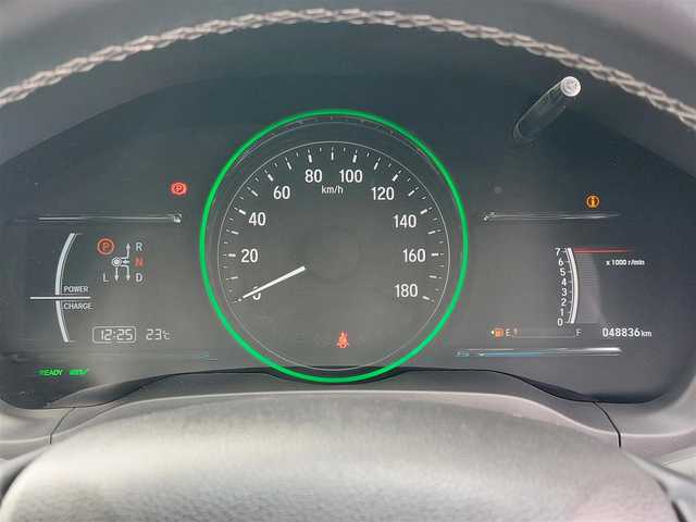 ホンダ ヴェゼル ハイブリッド Z ホンダセンシング 東京都 2018(平30)年 4.9万km プラチナホワイトパール Honda SENSING/・衝突軽減ブレーキ/・車線維持支援システム/・アダプティブクルーズコントロール/パドルシフト/純正８インチメモリーナビ（VXM-187VFEi）/フルセグTV/バックカメラ/ETC/ドライブレコーダー (DRX-GFR01)/ハーフレザーシート/シートヒーター/純正フロアマット/LEDヘッドライト/オートライト/電動コーナーポール/17インチ純正アルミホイール