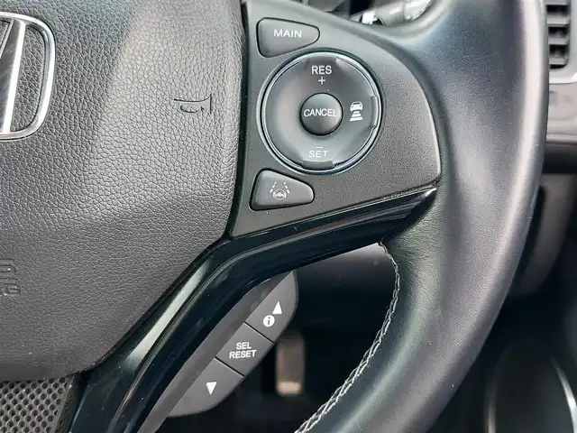 ホンダ ヴェゼル ハイブリッド Z ホンダセンシング 東京都 2018(平30)年 4.9万km プラチナホワイトパール Honda SENSING/・衝突軽減ブレーキ/・車線維持支援システム/・アダプティブクルーズコントロール/パドルシフト/純正８インチメモリーナビ（VXM-187VFEi）/フルセグTV/バックカメラ/ETC/ドライブレコーダー (DRX-GFR01)/ハーフレザーシート/シートヒーター/純正フロアマット/LEDヘッドライト/オートライト/電動コーナーポール/17インチ純正アルミホイール