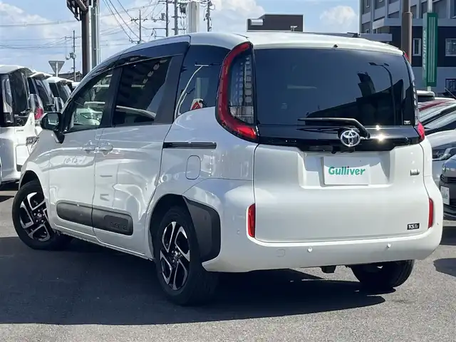 トヨタ シエンタ ハイブリッド Z 島根県 2023(令5)年 1.1万km ホワイトパールクリスタルシャイン 純正10インチメモリナビ/（フルセグTV/Bluetooth接続/Miracast）/バック/フロント/サイド/全方位カメラ/ビルトインETC2.0/前後ドライブレコーダー/両側パワースライドドア/レーダークルーズコントロール/レーンディパーチャーアラート/ブラインドスポットモニター/クリアランスソナー/プリクラッシュセーフティー/前席シートヒーター/ステアリングヒーター/オートマチックハイビーム/純正LEDヘッドライト/純正15インチアルミホイール/純正フロアマット