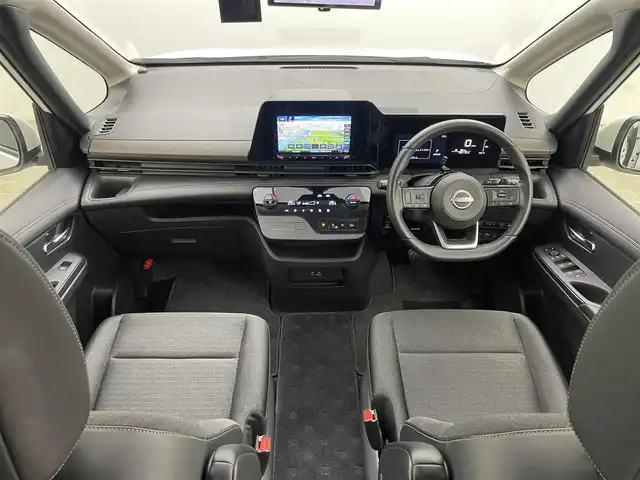 日産 セレナ ハイウェイスター V 岡山県 2023(令5)年 3万km プリズムホワイト ９インチナビ/【CD/DVD/BT/フルセグ】/型番:MDV-M907HDL/両側パワースライドドア/プロパイロット/アラウンドビューモニター/デジタルインナーミラー/ドライブレコーダー/衝突軽減ブレーキ/ＬＥＤヘッドライト/ETC/オートブレーキホールド/パドルシフト/オートハイビーム/ブラインドスポットモニター/フォグランプ/プッシュスタート/純正16インチアルミホイール