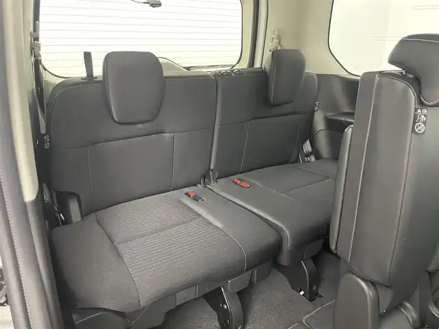 日産 セレナ ハイウェイスター V 岡山県 2023(令5)年 3万km プリズムホワイト ９インチナビ/【CD/DVD/BT/フルセグ】/型番:MDV-M907HDL/両側パワースライドドア/プロパイロット/アラウンドビューモニター/デジタルインナーミラー/ドライブレコーダー/衝突軽減ブレーキ/ＬＥＤヘッドライト/ETC/オートブレーキホールド/パドルシフト/オートハイビーム/ブラインドスポットモニター/フォグランプ/プッシュスタート/純正16インチアルミホイール