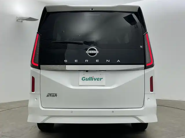 日産 セレナ ハイウェイスター V 岡山県 2023(令5)年 3万km プリズムホワイト ９インチナビ/【CD/DVD/BT/フルセグ】/型番:MDV-M907HDL/両側パワースライドドア/プロパイロット/アラウンドビューモニター/デジタルインナーミラー/ドライブレコーダー/衝突軽減ブレーキ/ＬＥＤヘッドライト/ETC/オートブレーキホールド/パドルシフト/オートハイビーム/ブラインドスポットモニター/フォグランプ/プッシュスタート/純正16インチアルミホイール
