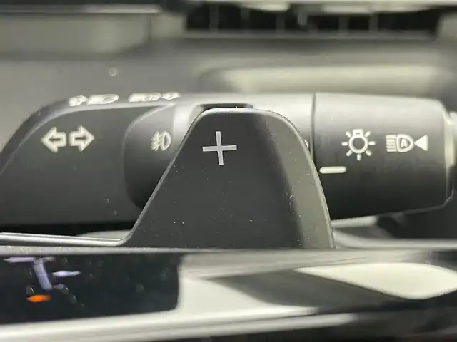 日産 セレナ ハイウェイスター V 岡山県 2023(令5)年 3万km プリズムホワイト ９インチナビ/【CD/DVD/BT/フルセグ】/型番:MDV-M907HDL/両側パワースライドドア/プロパイロット/アラウンドビューモニター/デジタルインナーミラー/ドライブレコーダー/衝突軽減ブレーキ/ＬＥＤヘッドライト/ETC/オートブレーキホールド/パドルシフト/オートハイビーム/ブラインドスポットモニター/フォグランプ/プッシュスタート/純正16インチアルミホイール