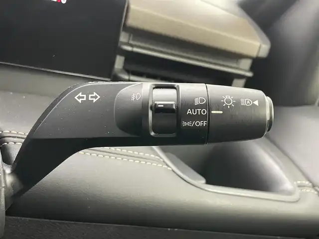 日産 セレナ ハイウェイスター V 岡山県 2023(令5)年 3万km プリズムホワイト ９インチナビ/【CD/DVD/BT/フルセグ】/型番:MDV-M907HDL/両側パワースライドドア/プロパイロット/アラウンドビューモニター/デジタルインナーミラー/ドライブレコーダー/衝突軽減ブレーキ/ＬＥＤヘッドライト/ETC/オートブレーキホールド/パドルシフト/オートハイビーム/ブラインドスポットモニター/フォグランプ/プッシュスタート/純正16インチアルミホイール