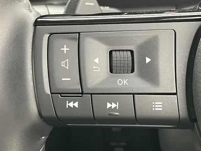 日産 セレナ ハイウェイスター V 岡山県 2023(令5)年 3万km プリズムホワイト ９インチナビ/【CD/DVD/BT/フルセグ】/型番:MDV-M907HDL/両側パワースライドドア/プロパイロット/アラウンドビューモニター/デジタルインナーミラー/ドライブレコーダー/衝突軽減ブレーキ/ＬＥＤヘッドライト/ETC/オートブレーキホールド/パドルシフト/オートハイビーム/ブラインドスポットモニター/フォグランプ/プッシュスタート/純正16インチアルミホイール
