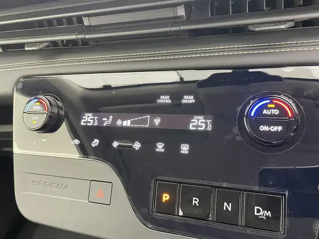 日産 セレナ ハイウェイスター V 岡山県 2023(令5)年 3万km プリズムホワイト ９インチナビ/【CD/DVD/BT/フルセグ】/型番:MDV-M907HDL/両側パワースライドドア/プロパイロット/アラウンドビューモニター/デジタルインナーミラー/ドライブレコーダー/衝突軽減ブレーキ/ＬＥＤヘッドライト/ETC/オートブレーキホールド/パドルシフト/オートハイビーム/ブラインドスポットモニター/フォグランプ/プッシュスタート/純正16インチアルミホイール