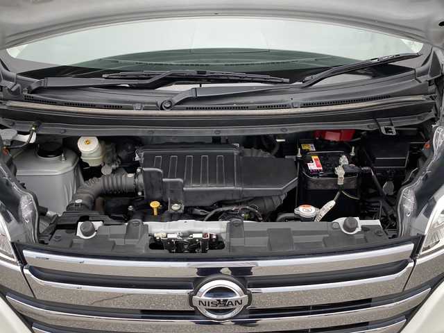 日産 デイズ ルークス ハイウェイスターX 富山県 2015(平27)年 3.7万km アメジストブラック/シルキーホワイト 純正SDナビ（MM115D-W）/フルセグ/アラウンドビューモニター/エマージェンシーブレーキ/両側パワースライドドア/ドライブレコーダー/ＥＴＣ/ＨＩＤヘッドライト/アイドリングストップ