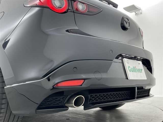 マツダ マツダ３ファストバック 15S ツーリング 埼玉県 2023(令5)年 3.3万km ジェットブラックマイカ 純正ナビ　フルセグ　ＢＴ　ＤＶＤ　ＨＤＭＩ　SIGNATURE STYLEエアロ　ブリッツ車高調　　純正サス有　バックカメラ　レーダークルーズコントロール　ＢＳＭ　ヘッドアップディスプレイ　テレビキャンセラー　前後センサー シートカバー