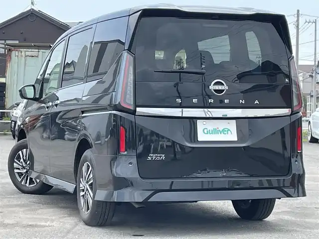 日産 セレナ ハイウェイスター V 道央・札幌 2023(令5)年 0.1万km ダイヤモンドブラック ４WD/純正ディーラーOPナビ/AM/FM/BT/フルセグ/プロパイロット/エマージェンシーブレーキ/横滑り防止装置/レーダークルーズコントロール/レーンキープアシスト/クリアランスソナー/ハンドル支援/アラウンドビューモニター/ビルトインETC2.0/デジタルインナーミラー/アイドリングストップ/ECOMODE/両側パワースライドドア/前席/2列目シートヒーター/防水シート/革巻きステアリング/ステアリングリモコン/パドルシフト/ハンドルヒーター/置くだけ充電/電動パーキング/オートブレーキホールド/スマートキー/LEDヘッドライト/オートライト/オートハイビーム/フォグランプ/電動格納ミラー/ウィンカーミラー/純正フロアマット