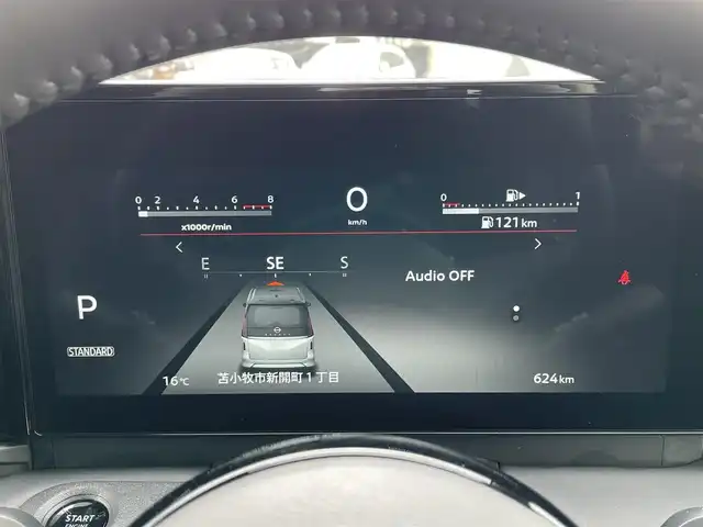 日産 セレナ ハイウェイスター V 道央・札幌 2023(令5)年 0.1万km ダイヤモンドブラック ４WD/純正ディーラーOPナビ/AM/FM/BT/フルセグ/プロパイロット/エマージェンシーブレーキ/横滑り防止装置/レーダークルーズコントロール/レーンキープアシスト/クリアランスソナー/ハンドル支援/アラウンドビューモニター/ビルトインETC2.0/デジタルインナーミラー/アイドリングストップ/ECOMODE/両側パワースライドドア/前席/2列目シートヒーター/防水シート/革巻きステアリング/ステアリングリモコン/パドルシフト/ハンドルヒーター/置くだけ充電/電動パーキング/オートブレーキホールド/スマートキー/LEDヘッドライト/オートライト/オートハイビーム/フォグランプ/電動格納ミラー/ウィンカーミラー/純正フロアマット
