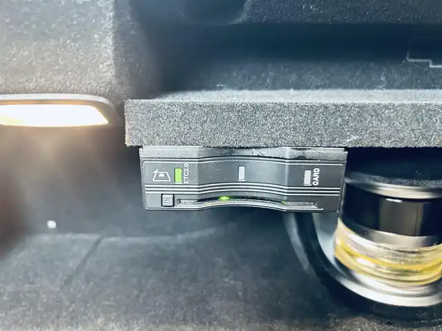 メルセデス・ベンツ Ｃ２００ ワゴン ローレウスエディション 大阪府 2020(令2)年 4万km グレー HUD/ブルメスター/黒革/メモリ付きパワーシート/エアシートヒーター/純正ナビ/TV/360度カメラ/applecarplay/レーダーセーフティ/ACC/ブラインドスポット/純正18インチAW/LEDヘッドライト/アンビエントライト/電動リアゲート/ワイヤレス充電/パフュームアトマイザー