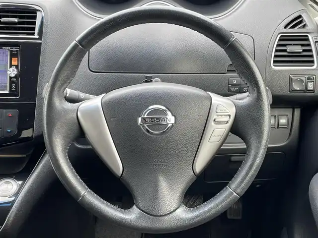 日産 セレナ ハイウェイスター 道東・釧路十勝 2014(平26)年 9.4万km ダイヤモンドブラック 4WD/純正ナビ/(AM FM CD DVD BT フルセグTV)/両側パワースライドドア/冬タイヤ4本積込/クルーズコントロール/プッシュスタート/スマートキー/LEDヘッドライト/フォグランプ/ドアバイザー/オートライト/フロアマット/ウィンカーミラー/革巻きステアリング