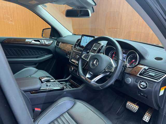 メルセデス・ベンツ ＧＬＳ３５０ｄ 4マチックスポーツ 千葉県 2016(平28)年 5.5万km オブシディアンブラック パノラマＳＲ　/黒革　/ｈａｒｍａｎｋａｒｄｏｎサウンド　/ＡＣＣ　/ナビ　/ＴＶ　/Ｂｌｕｅｔｏｏｔｈ接続　/３６０°パーキングアシスト　/シートＨ　/電動リアゲート　/アンビエントライト　/衝突軽減Ｂ　/ＢＳＭ　/ＬＫＡ
