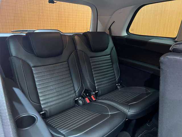 メルセデス・ベンツ ＧＬＳ３５０ｄ 4マチックスポーツ 千葉県 2016(平28)年 5.5万km オブシディアンブラック パノラマＳＲ　/黒革　/ｈａｒｍａｎｋａｒｄｏｎサウンド　/ＡＣＣ　/ナビ　/ＴＶ　/Ｂｌｕｅｔｏｏｔｈ接続　/３６０°パーキングアシスト　/シートＨ　/電動リアゲート　/アンビエントライト　/衝突軽減Ｂ　/ＢＳＭ　/ＬＫＡ