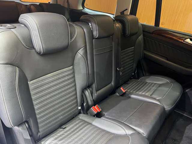 メルセデス・ベンツ ＧＬＳ３５０ｄ 4マチックスポーツ 千葉県 2016(平28)年 5.5万km オブシディアンブラック パノラマＳＲ　/黒革　/ｈａｒｍａｎｋａｒｄｏｎサウンド　/ＡＣＣ　/ナビ　/ＴＶ　/Ｂｌｕｅｔｏｏｔｈ接続　/３６０°パーキングアシスト　/シートＨ　/電動リアゲート　/アンビエントライト　/衝突軽減Ｂ　/ＢＳＭ　/ＬＫＡ