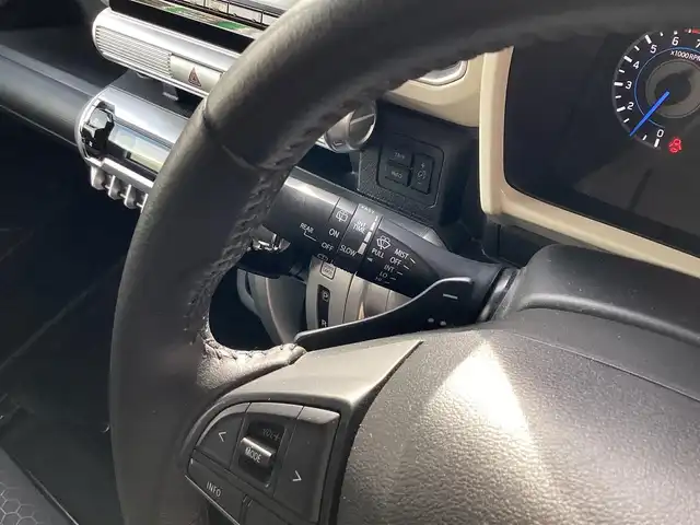 スズキ クロスビー HYBRID MZ 愛知県 2018(平30)年 4.7万km キャラバンアイボリーパールメタリック/ホワイト 2トーンルーフ 純正SDナビ　/フルセグ　/ビルトインETC /クルーズコントロール　/パドルシフト　/シートヒーター　/LDA /コーナーセンサー　/アイドリングストップ　/LEDヘッド　/スマートキー　/ISOFIX /ステアリングスイッチ　/純正アルミ