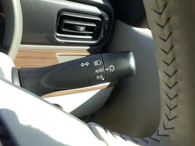 スズキ ラパン ＬＣ X 千葉県 2024(令6)年 0.5万km テラコッタピンクメタリック/アーバンブラウン 2トーン デュアルカメラブレーキサポート/アイドリングストップ/ディスプレイオーディオ/【Bluetooth接続】/バックカメラ/ハーフレザーシート/前席シートヒーター/革巻きステアリング/ステアリングスイッチ/LEDヘッドライト/ウインカーミラー/リアコーナーセンサー/携帯リモコン