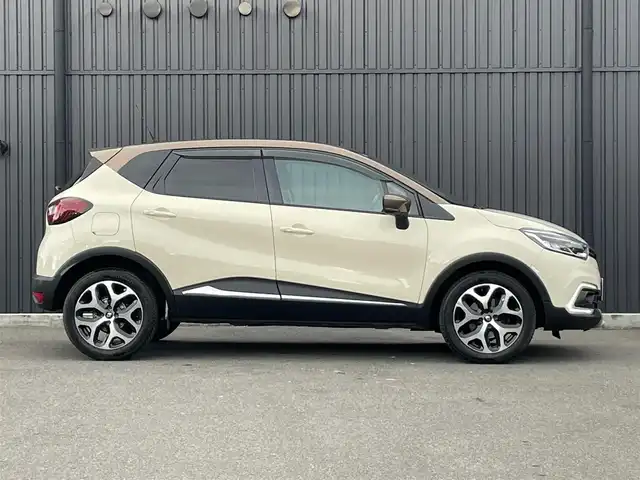 ルノー キャプチャー インテンス レザー 福島県 2018(平30)年 5.4万km アイボリーⅡ 社外SDナビ CN-RE04D/ 【AM/FM/CD/DVD/SD/BT】/フルセグTV/バックカメラ/クリアランスソナー　リア/クルーズコントロール/オート付きLEDヘッドライト/ETC2.0/純正17AW/ヘッドライトレベライザー/電動格納ミラー/純正ドアバイザー/純正フロアマット/スペアキー１本/取扱説明書
