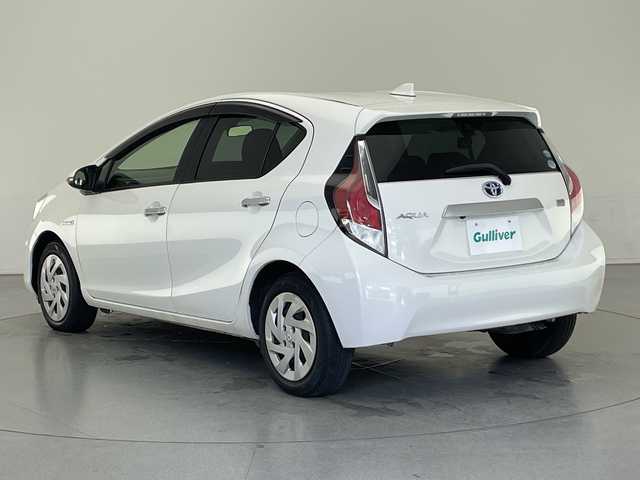 トヨタ アクア S スタイルブラック 長野県 2016(平28)年 6万km ライムホワイトパールクリスタルシャイン 禁煙車/純正SDナビ（型番：NSCD-W66）/（Bluetooth＆CD＆ワンセグTV）/バックカメラ/ETC/ドライブレコーダー（前後）/純正フロアマット/レーンディパーチャーアラート/衝突被害軽減システム/オートライト/オートマチックハイビーム/フォグランプ/LEDヘッドライト/スマートキー/スペアキー/保証書/取扱説明書