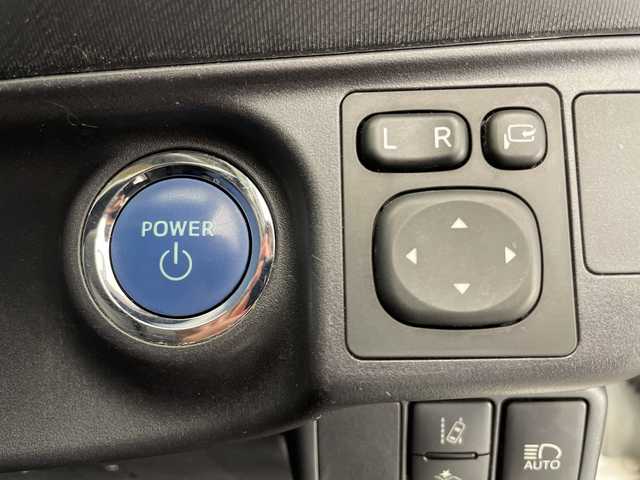 トヨタ アクア S スタイルブラック 長野県 2016(平28)年 6万km ライムホワイトパールクリスタルシャイン 禁煙車/純正SDナビ（型番：NSCD-W66）/（Bluetooth＆CD＆ワンセグTV）/バックカメラ/ETC/ドライブレコーダー（前後）/純正フロアマット/レーンディパーチャーアラート/衝突被害軽減システム/オートライト/オートマチックハイビーム/フォグランプ/LEDヘッドライト/スマートキー/スペアキー/保証書/取扱説明書