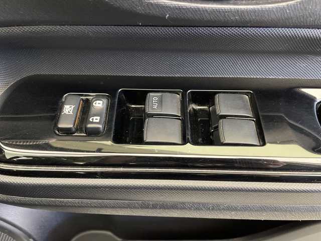 トヨタ アクア S スタイルブラック 長野県 2016(平28)年 6万km ライムホワイトパールクリスタルシャイン 禁煙車/純正SDナビ（型番：NSCD-W66）/（Bluetooth＆CD＆ワンセグTV）/バックカメラ/ETC/ドライブレコーダー（前後）/純正フロアマット/レーンディパーチャーアラート/衝突被害軽減システム/オートライト/オートマチックハイビーム/フォグランプ/LEDヘッドライト/スマートキー/スペアキー/保証書/取扱説明書