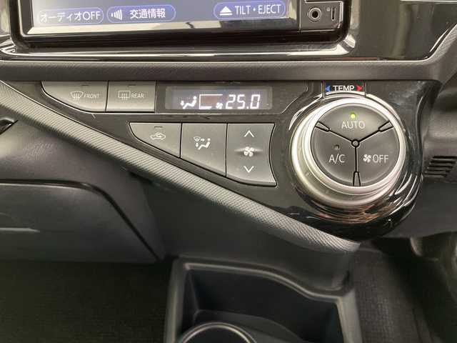 トヨタ アクア S スタイルブラック 長野県 2016(平28)年 6万km ライムホワイトパールクリスタルシャイン 禁煙車/純正SDナビ（型番：NSCD-W66）/（Bluetooth＆CD＆ワンセグTV）/バックカメラ/ETC/ドライブレコーダー（前後）/純正フロアマット/レーンディパーチャーアラート/衝突被害軽減システム/オートライト/オートマチックハイビーム/フォグランプ/LEDヘッドライト/スマートキー/スペアキー/保証書/取扱説明書