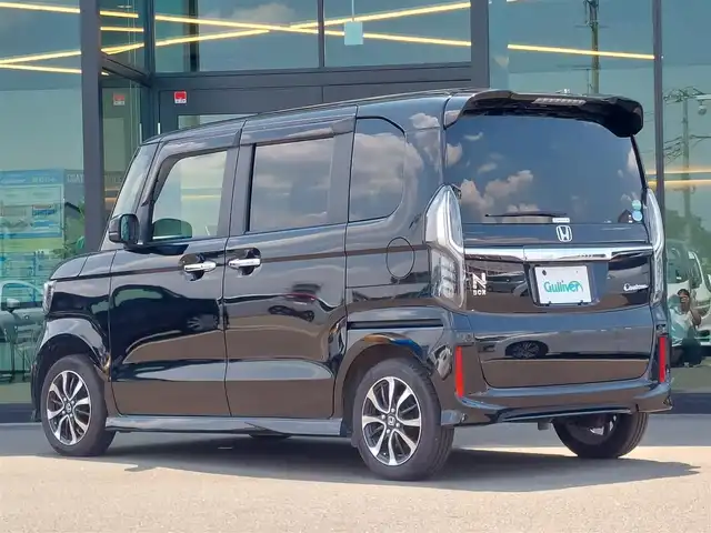 ホンダ Ｎ ＢＯＸ カスタム G L ホンダセンシング 東京都 2018(平30)年 3.2万km クリスタルブラックパール Honda SENSING/・衝突軽減ブレーキ/・誤発進抑制機能/・路外逸脱抑制機能/・アダプティブクルーズコントロール/・車線維持支援システム/・先行車発進お知らせ機能/・コーナーセンサー/プッシュスタート/純正ナビ(VXM-195VFi)/【CD/DVD/ipod/TV/FM/AM/SD/USB/BT/AUX】/バックカメラ/ビルトインETC/両側電動スライドドア/後席ロールサンシェード/LEDヘッドライト/オートライト/フォグランプ/ドアバイザー/14インチ純正アルミホイール/スマートキー