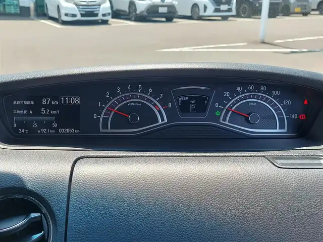ホンダ Ｎ ＢＯＸ カスタム G L ホンダセンシング 東京都 2018(平30)年 3.2万km クリスタルブラックパール Honda SENSING/・衝突軽減ブレーキ/・誤発進抑制機能/・路外逸脱抑制機能/・アダプティブクルーズコントロール/・車線維持支援システム/・先行車発進お知らせ機能/・コーナーセンサー/プッシュスタート/純正ナビ(VXM-195VFi)/【CD/DVD/ipod/TV/FM/AM/SD/USB/BT/AUX】/バックカメラ/ビルトインETC/両側電動スライドドア/後席ロールサンシェード/LEDヘッドライト/オートライト/フォグランプ/ドアバイザー/14インチ純正アルミホイール/スマートキー
