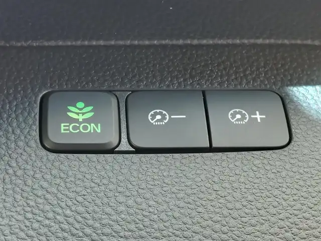 ホンダ Ｎ ＢＯＸ カスタム G L ホンダセンシング 東京都 2018(平30)年 3.2万km クリスタルブラックパール Honda SENSING/・衝突軽減ブレーキ/・誤発進抑制機能/・路外逸脱抑制機能/・アダプティブクルーズコントロール/・車線維持支援システム/・先行車発進お知らせ機能/・コーナーセンサー/プッシュスタート/純正ナビ(VXM-195VFi)/【CD/DVD/ipod/TV/FM/AM/SD/USB/BT/AUX】/バックカメラ/ビルトインETC/両側電動スライドドア/後席ロールサンシェード/LEDヘッドライト/オートライト/フォグランプ/ドアバイザー/14インチ純正アルミホイール/スマートキー