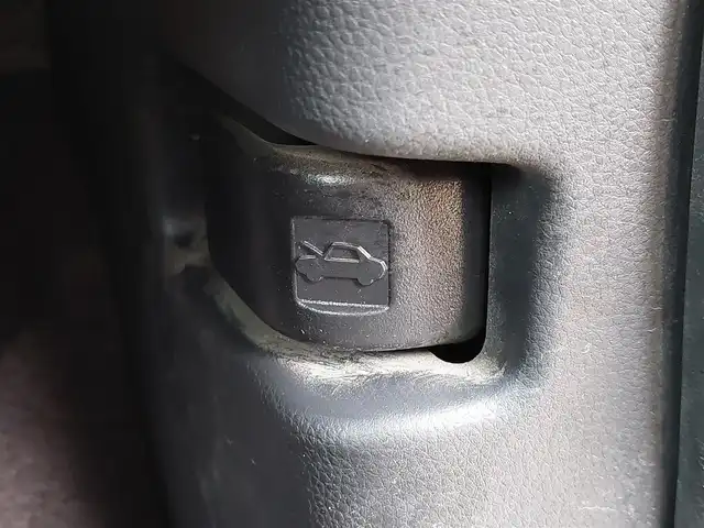 ホンダ Ｎ ＢＯＸ カスタム G L ホンダセンシング 東京都 2018(平30)年 3.2万km クリスタルブラックパール Honda SENSING/・衝突軽減ブレーキ/・誤発進抑制機能/・路外逸脱抑制機能/・アダプティブクルーズコントロール/・車線維持支援システム/・先行車発進お知らせ機能/・コーナーセンサー/プッシュスタート/純正ナビ(VXM-195VFi)/【CD/DVD/ipod/TV/FM/AM/SD/USB/BT/AUX】/バックカメラ/ビルトインETC/両側電動スライドドア/後席ロールサンシェード/LEDヘッドライト/オートライト/フォグランプ/ドアバイザー/14インチ純正アルミホイール/スマートキー