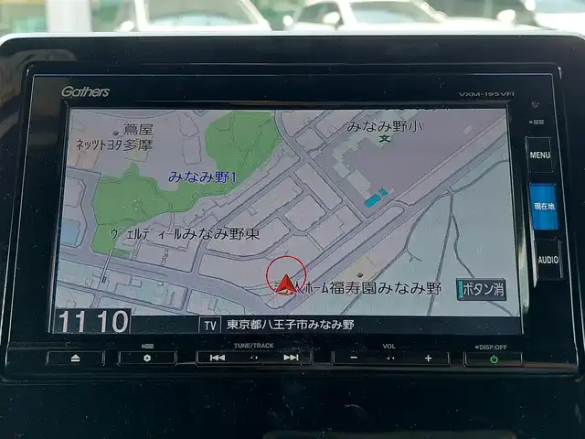 ホンダ Ｎ ＢＯＸ カスタム G L ホンダセンシング 東京都 2018(平30)年 3.2万km クリスタルブラックパール Honda SENSING/・衝突軽減ブレーキ/・誤発進抑制機能/・路外逸脱抑制機能/・アダプティブクルーズコントロール/・車線維持支援システム/・先行車発進お知らせ機能/・コーナーセンサー/プッシュスタート/純正ナビ(VXM-195VFi)/【CD/DVD/ipod/TV/FM/AM/SD/USB/BT/AUX】/バックカメラ/ビルトインETC/両側電動スライドドア/後席ロールサンシェード/LEDヘッドライト/オートライト/フォグランプ/ドアバイザー/14インチ純正アルミホイール/スマートキー