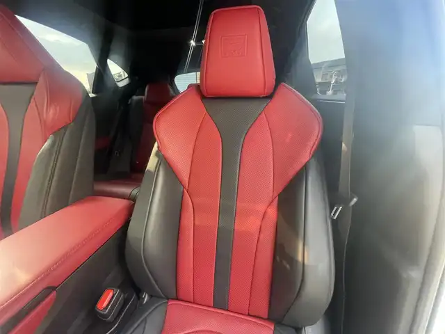レクサス ＮＸ 350h Fスポーツ 香川県 2022(令4)年 2.6万km ホワイトノーヴァガラスフレーク レクサスセーフティ/レーンディパーチャー/ブラインドスポット/パーキングサポートブレーキ/クリアランスソナー/ワイヤレス充電/FRドライブレコーダー/ACC/ブラックレッドレザーシート/シートヒーター/シートエアコン/パワーシート/デジタルインナーミラー/ヘッドアップディスプレイ/スマートキー/パドルシフト/全方位カメラ/バックカメラ/純正ナビ/地デジ/パワーバックドア/パノラマサンルーフ