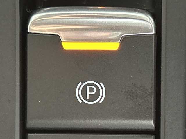 マツダ ＣＸ－５ XD Lパッケージ 茨城県 2018(平30)年 5.7万km スノーフレイクホワイトパールマイカ i-ACTTIVSENSE/純正ナビ/・BT/フルセグTV/AUX/USB/CD/DVD/AM/FM/バックカメラ/BOSEプレミアムサウンド/レザーシート/パワーシート(D/N)/シートヒーター(D/N/二列目)/メモリシート(D)/ETC/パワーバックドア/MTモード/電動サイドブレーキ/オートブレーキホールド/革巻きステアリング/ステアリングスイッチ/ステアリングヒーター/Autoライト/スマートキー/スペアキー/プッシュスタートボタン/電動格納ミラー/ウィンカーミラー/トノカバー/LEDヘッドライト/フォグランプ/純正フロアマット/純正19インチアルミホイール