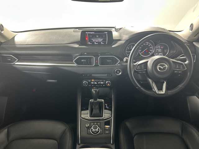 マツダ ＣＸ－５ XD Lパッケージ 茨城県 2018(平30)年 5.7万km スノーフレイクホワイトパールマイカ i-ACTTIVSENSE/純正ナビ/・BT/フルセグTV/AUX/USB/CD/DVD/AM/FM/バックカメラ/BOSEプレミアムサウンド/レザーシート/パワーシート(D/N)/シートヒーター(D/N/二列目)/メモリシート(D)/ETC/パワーバックドア/MTモード/電動サイドブレーキ/オートブレーキホールド/革巻きステアリング/ステアリングスイッチ/ステアリングヒーター/Autoライト/スマートキー/スペアキー/プッシュスタートボタン/電動格納ミラー/ウィンカーミラー/トノカバー/LEDヘッドライト/フォグランプ/純正フロアマット/純正19インチアルミホイール