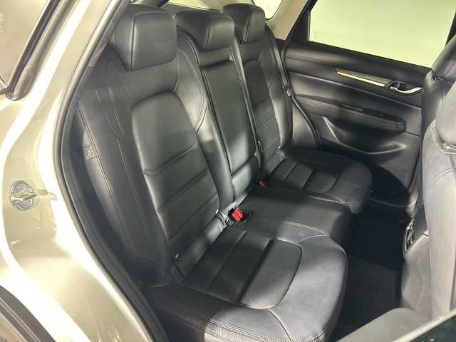 マツダ ＣＸ－５ XD Lパッケージ 茨城県 2018(平30)年 5.7万km スノーフレイクホワイトパールマイカ i-ACTTIVSENSE/純正ナビ/・BT/フルセグTV/AUX/USB/CD/DVD/AM/FM/バックカメラ/BOSEプレミアムサウンド/レザーシート/パワーシート(D/N)/シートヒーター(D/N/二列目)/メモリシート(D)/ETC/パワーバックドア/MTモード/電動サイドブレーキ/オートブレーキホールド/革巻きステアリング/ステアリングスイッチ/ステアリングヒーター/Autoライト/スマートキー/スペアキー/プッシュスタートボタン/電動格納ミラー/ウィンカーミラー/トノカバー/LEDヘッドライト/フォグランプ/純正フロアマット/純正19インチアルミホイール