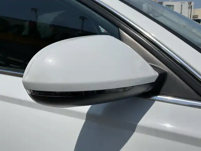 アウディ Ａ６ 2．8 FSI クワトロ 三重県 2012(平24)年 9.5万km グレイシアホワイトメタリック ♪4WD/♪車検 令和9年10月12日迄/黒革シート/前席パワーシート (D席メモリ付)/前席シートヒーター/スマートキー×2/プッシュスタート/パーキングエイド/オートブレーキホールド/BOSEサウンド/純正ナビ/・CD・SD・DTV/・DVD再生/・Bluetoothオーディオ/・バックカメラ/アイドリングストップ/20インチAW/LEDヘッドライト/リアフォグライト/オートライト/ウィンカーミラー/オートリトラクタブルミラー/革巻ステアリング/ステアリングスイッチ/クルーズコントロール/ウッドパネル/スモークフィルム/フロアマット/ETC/サイド/カーテンエアバック