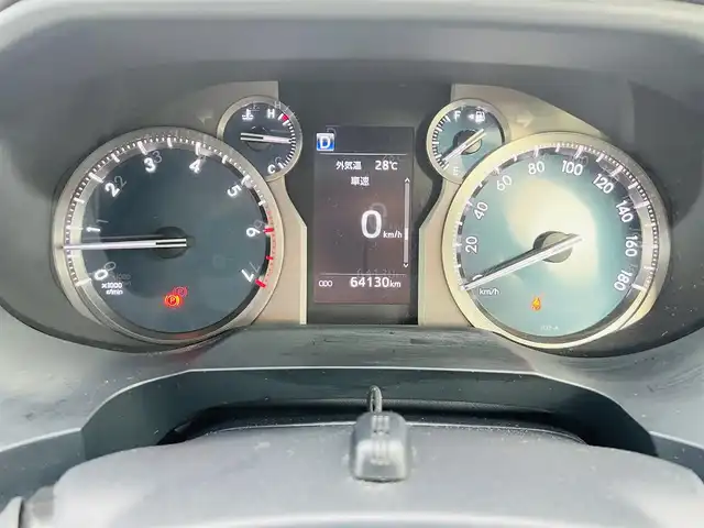 トヨタ ランドクルーザー プラド TX Lパッケージ 大分県 2018(平30)年 6.5万km ブラック 純正19インチAW【MOP】/（切削光輝＋ダークグレーメタリック塗装）/純正ナビ(NSZT-W68T)/【フルセグTV/Bluetooth/DVD/CD/SD】/Toyota Safety Sense/・プリクラッシュセーフティ/・レーンディパーチャーアラート/・オートマチックハイビーム/・レーダークルーズコントロール/ヘッドライトウォッシャー/DN席シートベンチレーション/DN席快適温熱シート/DN席パワーシート/合成皮革シート/本革巻きシフトノブ＆パーキングブレーキレバー/バックカメラ/ETC/電動格納ミラー/ウィンカーミラー/プッシュスタート /スマートキー2本/保証書/取扱説明書