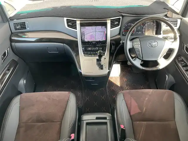 トヨタ アルファード 240S タイプゴールド 愛知県 2013(平25)年 11万km ブラック 社外ALPINE8インチナビ/バックカメラ/Bluetooth/フルセグTV/横滑り防止装置/コーナーセンサー/オートライト/フォグランプ/両側パワースライドドア/電動リアゲート/純正AW/純正フロアマット/ドライブレコーダー/ビルトインETC/プッシュスタート/スマートキー