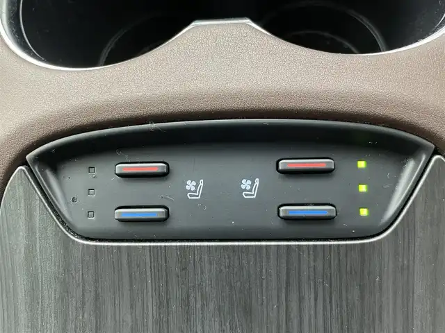 トヨタ ハリアー ハイブリッド Z レザーパッケージ 群馬県 2021(令3)年 3.9万km ホワイトパールクリスタルシャイン 純正12.3型ナビ/JBLプレミアムサウンド/Bluetooth接続/パノラミックビューモニター/デジタルインナーミラー/トヨタセーフティセンス/衝突被害軽減ブレーキ/レーンキープアシスト/ブラインドスポットモニター/オートマチックハイビーム/レーダークルーズコントロール/ステアリングスイッチ/シートヒーター/シートエアコン/左右分離型フルオートエアコン/スマートキー/プッシュスタート/ビルトインETC2.0/ドライブレコーダー/パワーバックドア