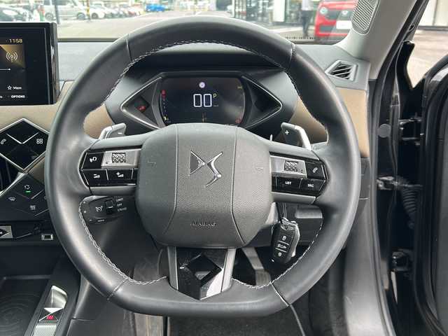 ＤＳオートモビル ＤＳ３ クロスバック ソーシック 岐阜県 2020(令2)年 4.1万km 黒 登録時走行距離４０７４２ｋｍ/純正ディスプレイオーディオ/バックカメラ/ブラインドスポットモニター/レーダークルーズコントロール/レーンキープアシスト/コーナーセンサー前後/ＬＥＤヘッドライト/ハーフレザーシート/プッシュスタート/純正アルミホイール/スマートキー/ETC/フルフラットシート/デイライト/オートライト/置くだけ充電スポット/フロアマット