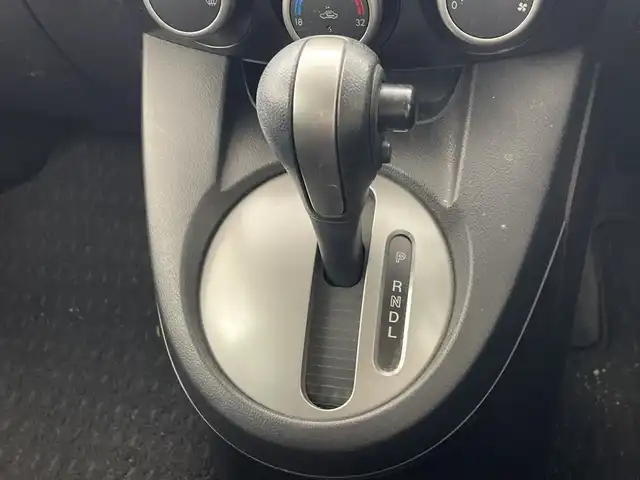 マツダ デミオ 13C－V HIDエディション 群馬県 2011(平23)年 4.2万km ラディアントエボニーマイカ 純正７インチナビ　ワンセグＴＶ　社外１４インチアルミホイール　純正フロアマット　シートカバー　オートエアコン　ＨＩＤヘッドライト　フォグランプ　リモコンキー　電動格納ミラー　ビルトインＥＴＣ　禁煙車