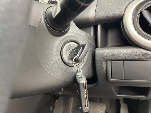 マツダ デミオ 13C－V HIDエディション 群馬県 2011(平23)年 4.2万km ラディアントエボニーマイカ 純正７インチナビ　ワンセグＴＶ　社外１４インチアルミホイール　純正フロアマット　シートカバー　オートエアコン　ＨＩＤヘッドライト　フォグランプ　リモコンキー　電動格納ミラー　ビルトインＥＴＣ　禁煙車