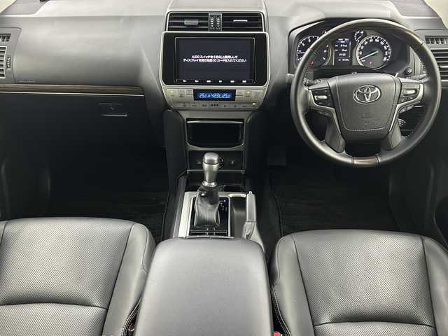 トヨタ ランドクルーザー プラド TX Lパッケージ 大阪府 2023(令5)年 3.6万km ブラック ワンオーナー/純正ナビ/・フルセグTV/・Bluetooth/サンルーフ/3列シート(7人乗り)/黒レザーシート/前席シートヒーター/前席シートベンチレーション/トヨタセーフティセンス/プリクラッシュセーフティ/レーンディパーチャーアラート/オートマチックハイビーム/レーダークルーズコントロール/バックカメラ/保証書/取扱説明書/点検記録簿