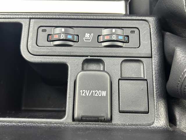 トヨタ ランドクルーザー プラド TX Lパッケージ 大阪府 2023(令5)年 3.6万km ブラック ワンオーナー/純正ナビ/・フルセグTV/・Bluetooth/サンルーフ/3列シート(7人乗り)/黒レザーシート/前席シートヒーター/前席シートベンチレーション/トヨタセーフティセンス/プリクラッシュセーフティ/レーンディパーチャーアラート/オートマチックハイビーム/レーダークルーズコントロール/バックカメラ/保証書/取扱説明書/点検記録簿