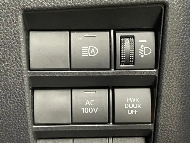 トヨタ ノア ハイブリッド S－Z 埼玉県 2023(令5)年 4.3万km レッドマイカメタリック 純正１０．５インチディスプレイオーデオ　フリップダウンモニター　ユニバーサルステップ　バックカメラ　ＤＶＤ再生　ビルトインＥＴＣ２．０　前後ドラレコ　レーダークルーズ　シートヒーター　ＡＣ１００Ｖ